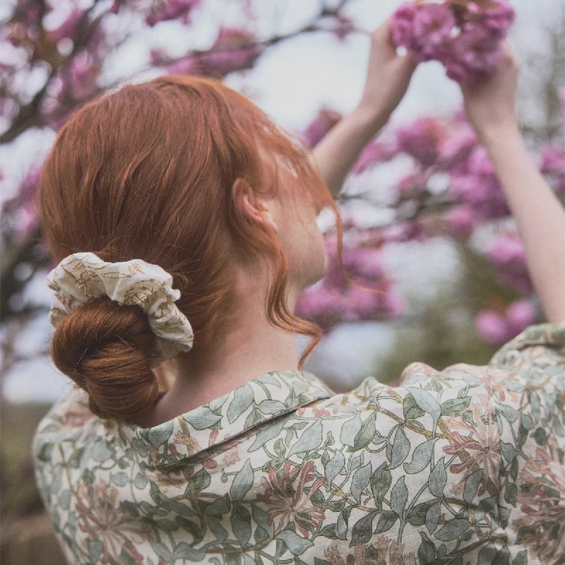 Ernest White Middlemore Linen Scrunchie