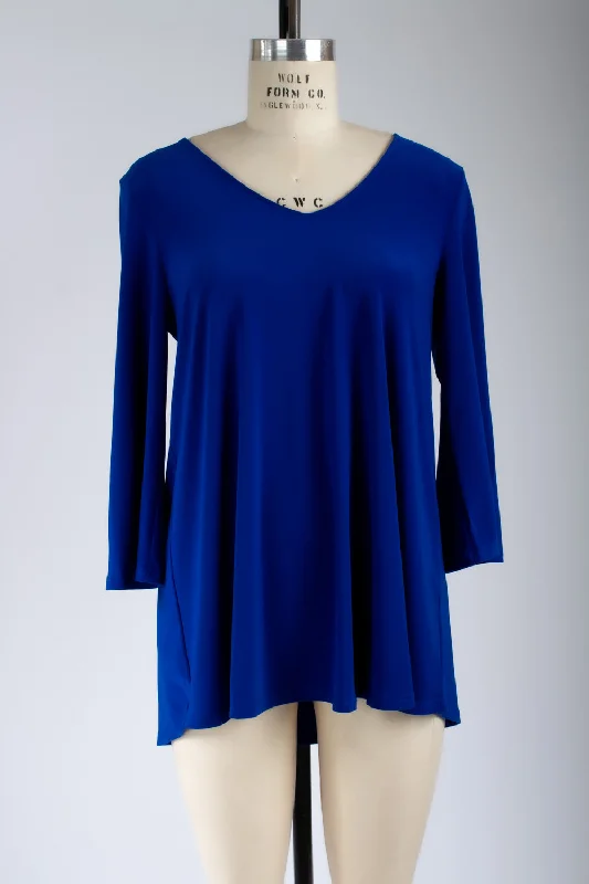 VNeckTopExplorerBlue V-Neck Tunic/Keyhole Back